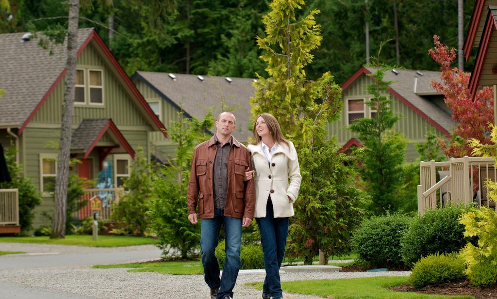 Oceanside Village Resort Parksville Exterior photo